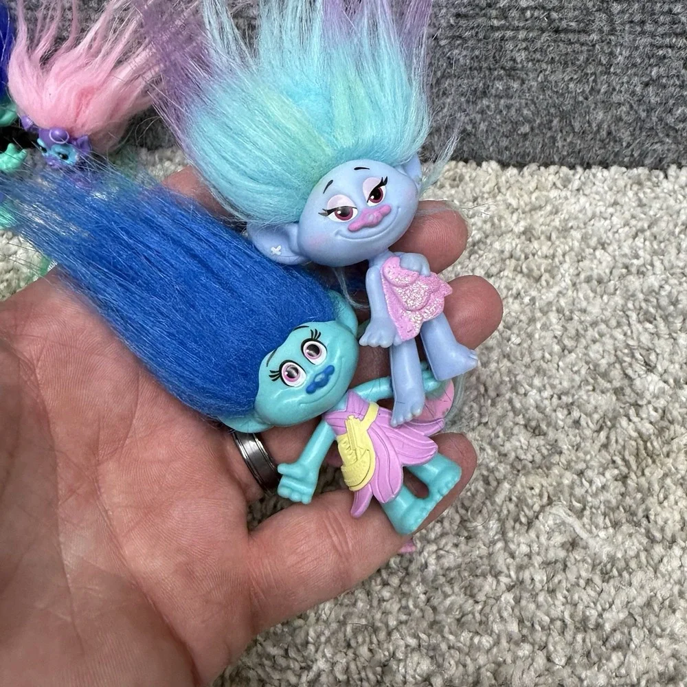 Dreamworks Trolls lot toy figures miniatures frog boy girl and other (READ)